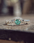 Anillo Tiara con Esmeralda de 4mm