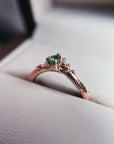 Anillo Nimbo con Esmeralda de 4mm